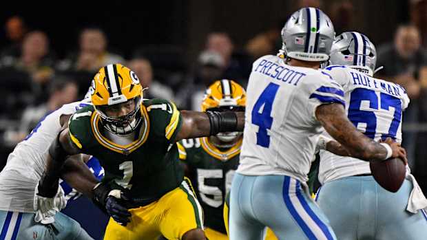 Green Bay Packers defensive end Micah Parsons (1) rushes against Dallas Cowboys quarterback Dak Prescott.