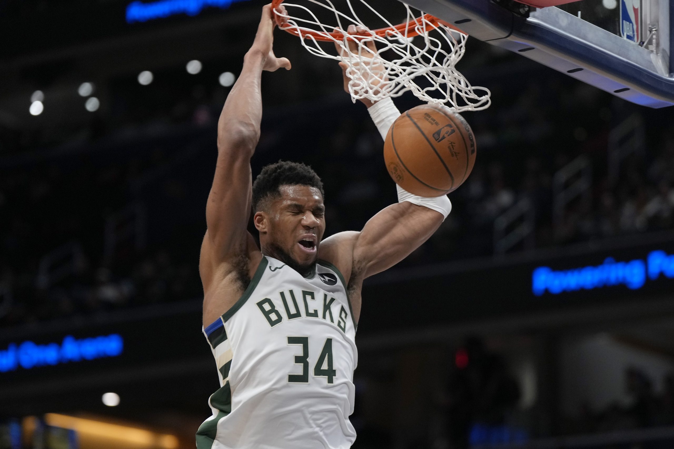 Giannis Antetokounmpo, Milwaukee Bucks