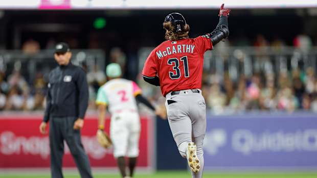 Arizona Diamondbacks Jake McCarthy running the base